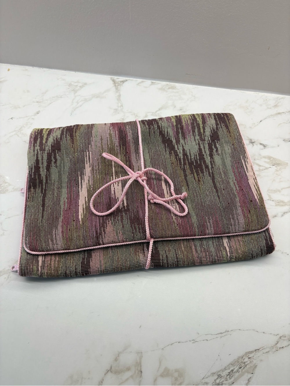 Mary Kay Handwoven Fabric Makeup Organizer Pink and Olive